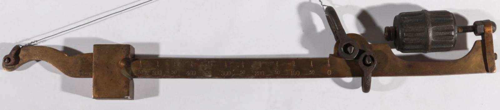 AN ANTIQUE BRASS BEAM COTTON SCALE 