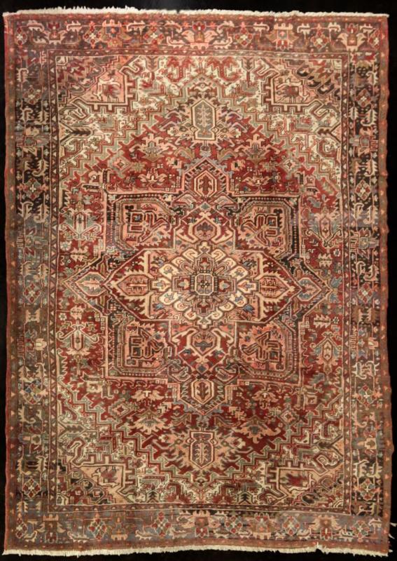 A 20TH CENTURY HERIZ HANDMADE PERSIAN CARPET 