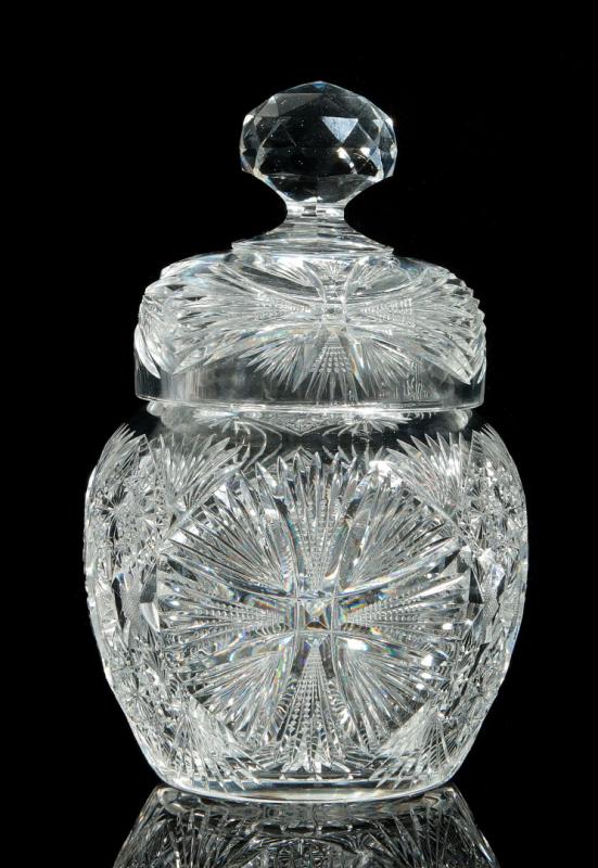 AN AMERICAN BRILLIANT PERIOD CUT GLASS COOKIE JAR