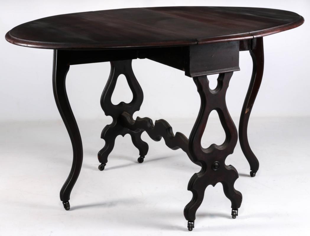 AN UNUSUAL 19TH C. AMERICAN WALNUT BUTTERFLY TABLE