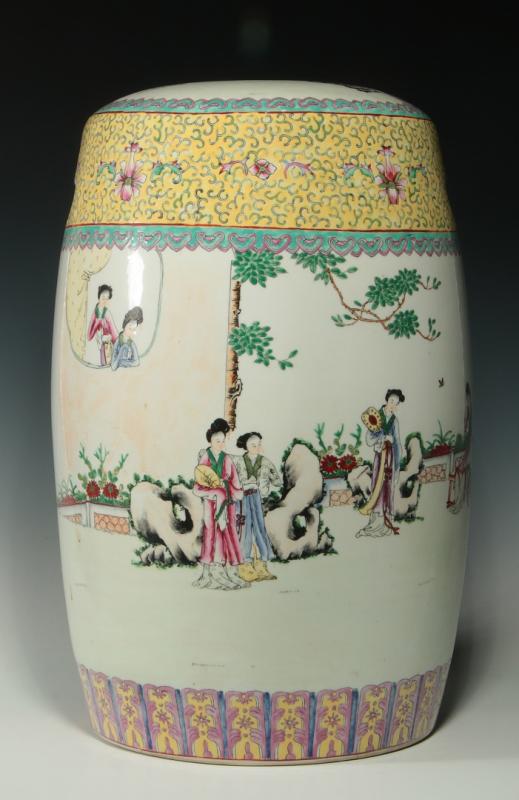 A LATE 20TH CENTURY ASIAN PORCELAIN GARDEN SEAT